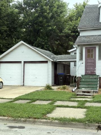 307 South Mclean Street Bloomington IL 61701