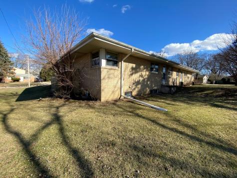 2221 Denver Drive Rockford IL 61108