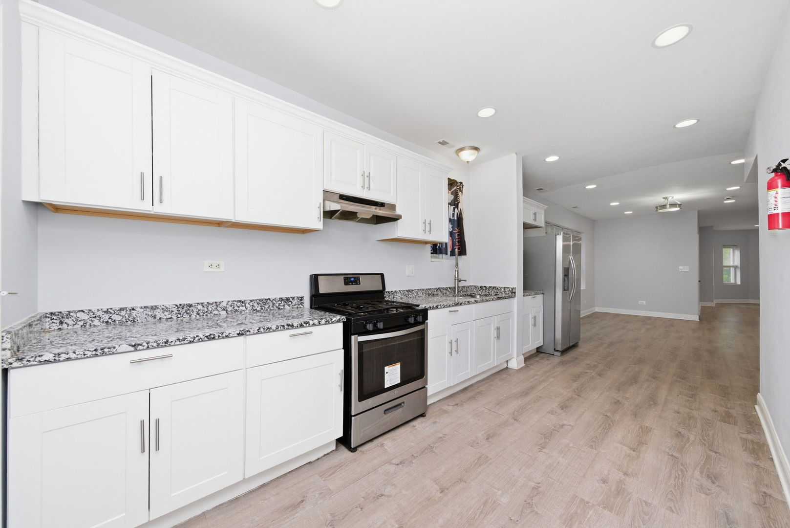 7724 South Essex Avenue Chicago IL 60649