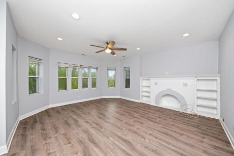 7724 South Essex Avenue Chicago IL 60649