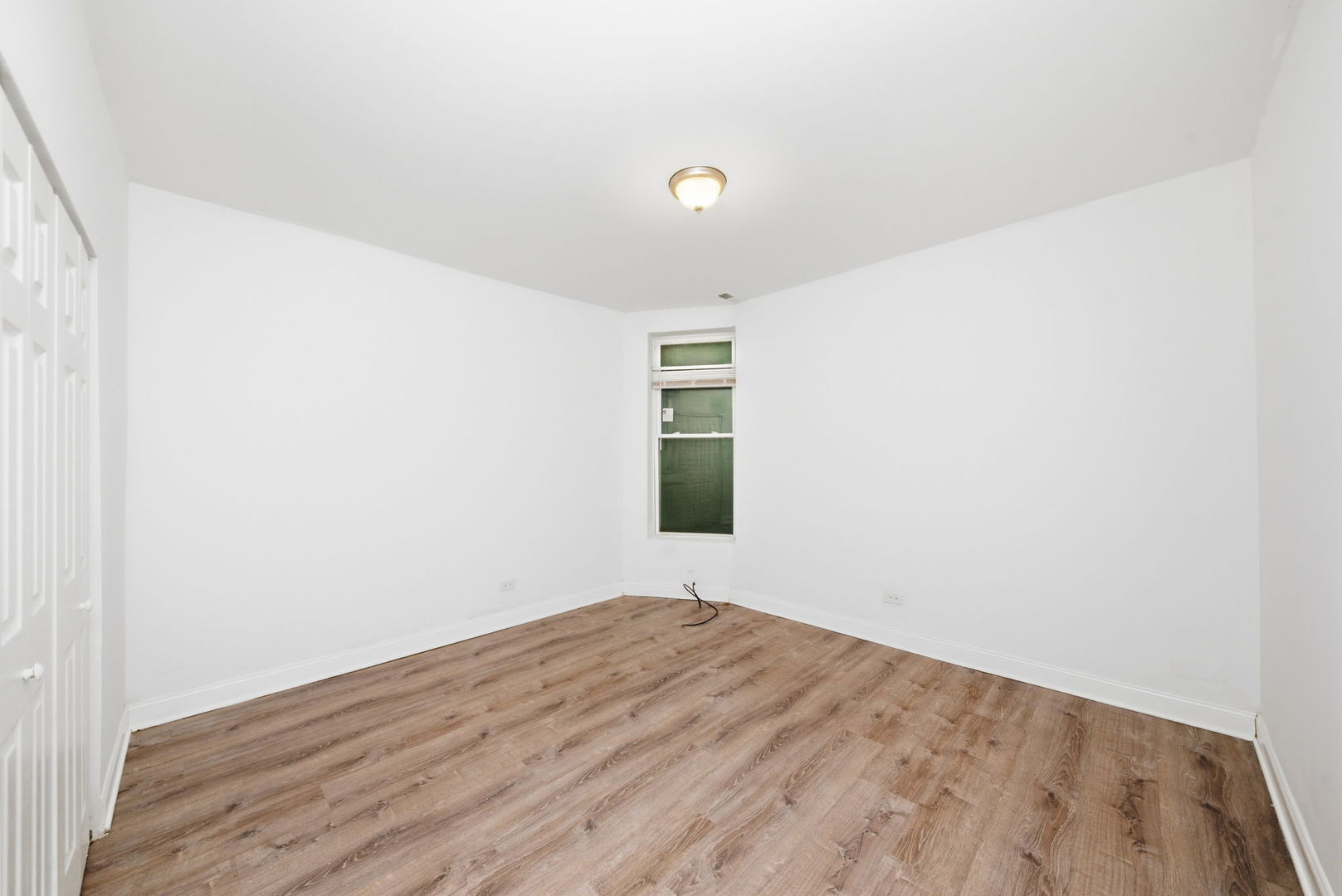 7724 South Essex Avenue Chicago IL 60649