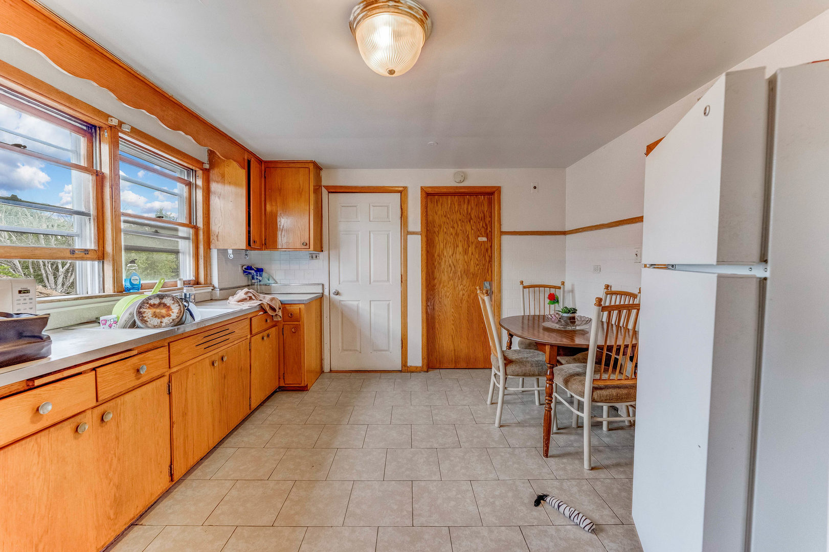 7255 South Artesian Avenue Chicago IL 60629