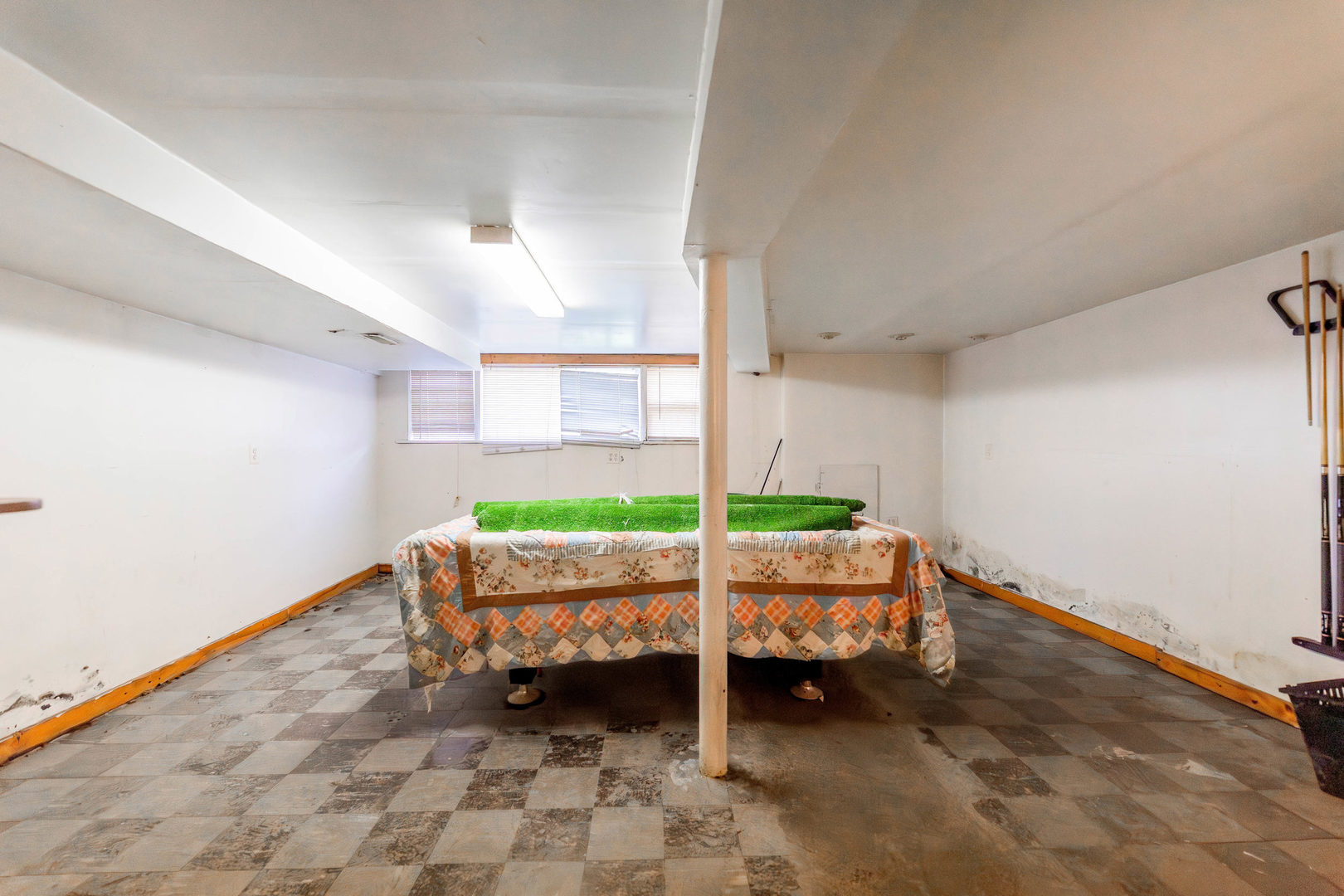 7255 South Artesian Avenue Chicago IL 60629