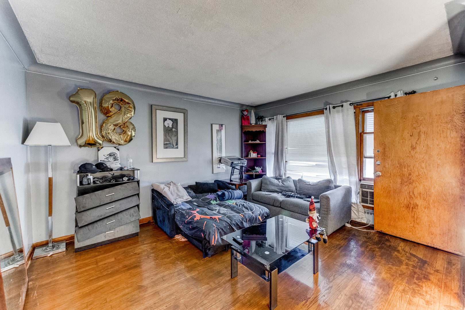 7255 South Artesian Avenue Chicago IL 60629