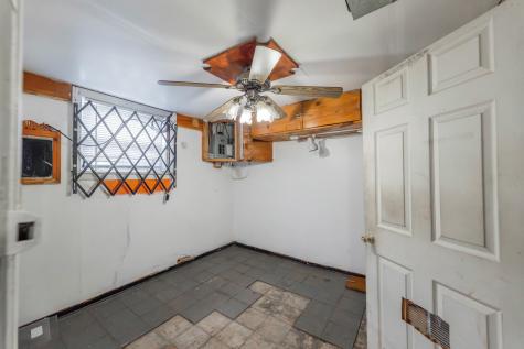 7255 South Artesian Avenue Chicago IL 60629