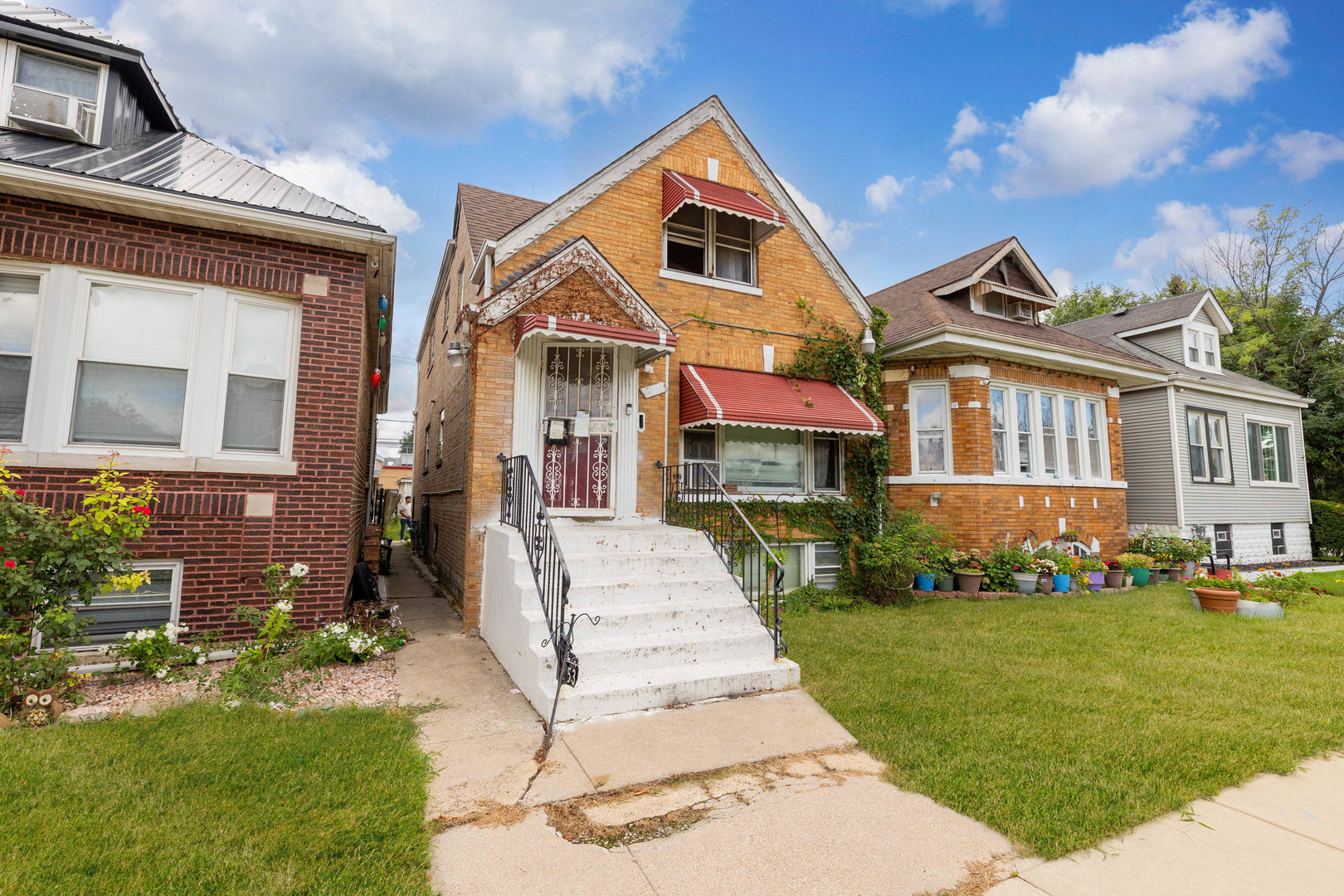 7255 South Artesian Avenue Chicago IL 60629