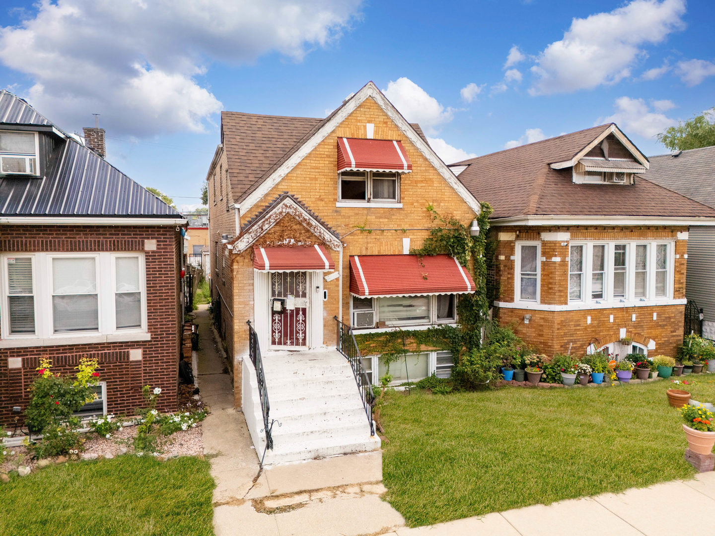 7255 South Artesian Avenue Chicago IL 60629