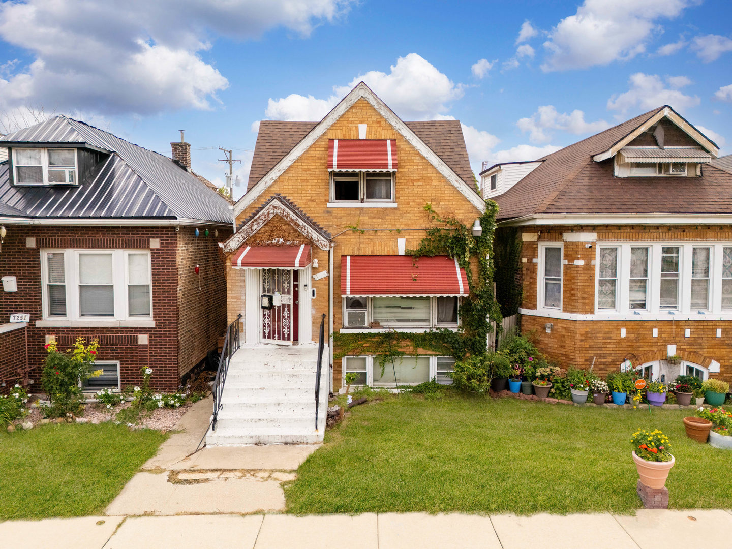 7255 South Artesian Avenue Chicago IL 60629
