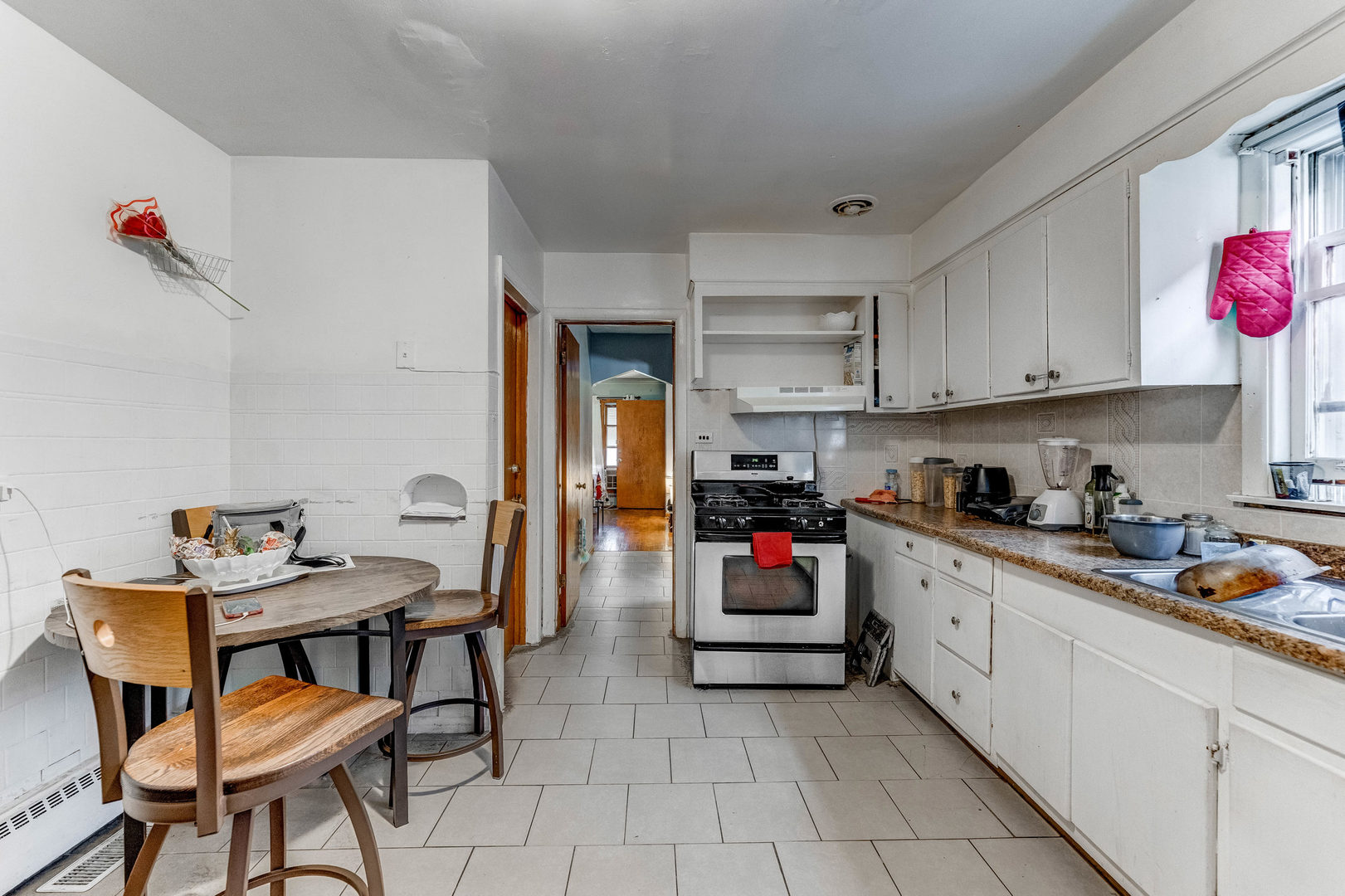 7255 South Artesian Avenue Chicago IL 60629