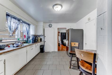 7255 South Artesian Avenue Chicago IL 60629
