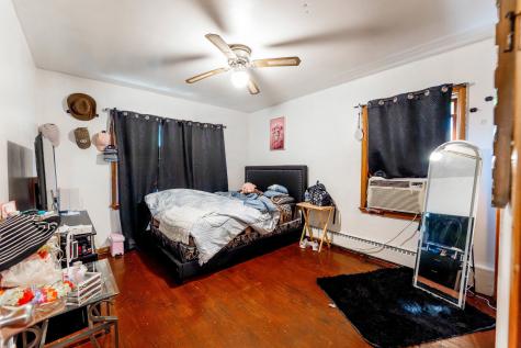 7255 South Artesian Avenue Chicago IL 60629