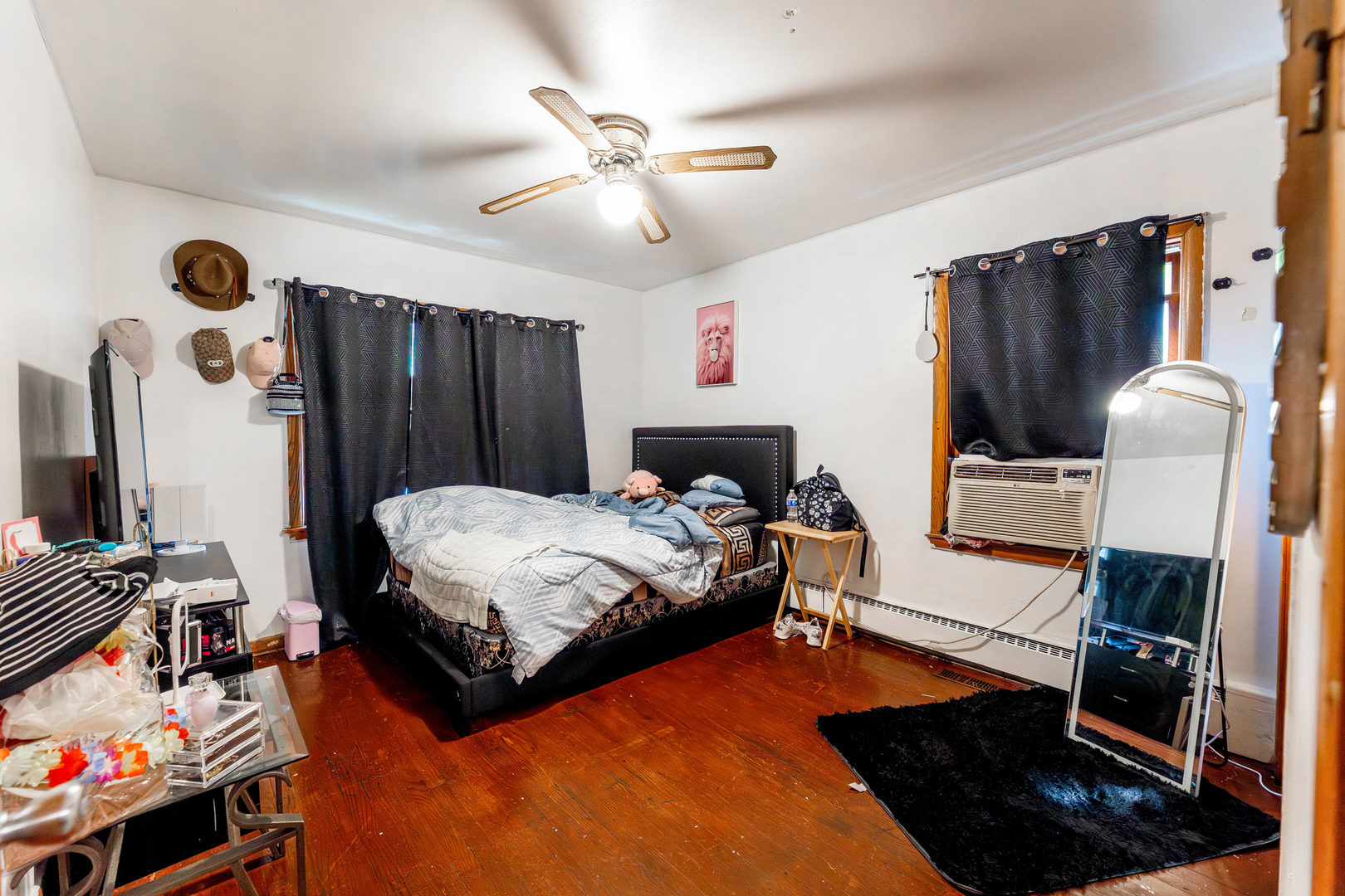 7255 South Artesian Avenue Chicago IL 60629