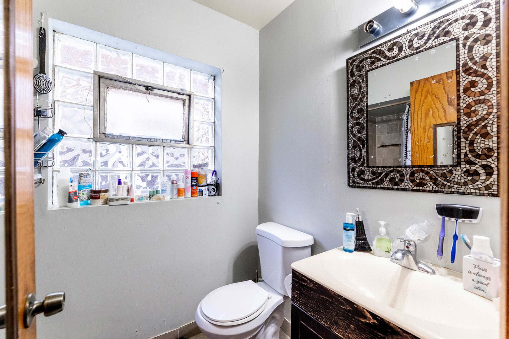 7255 South Artesian Avenue Chicago IL 60629