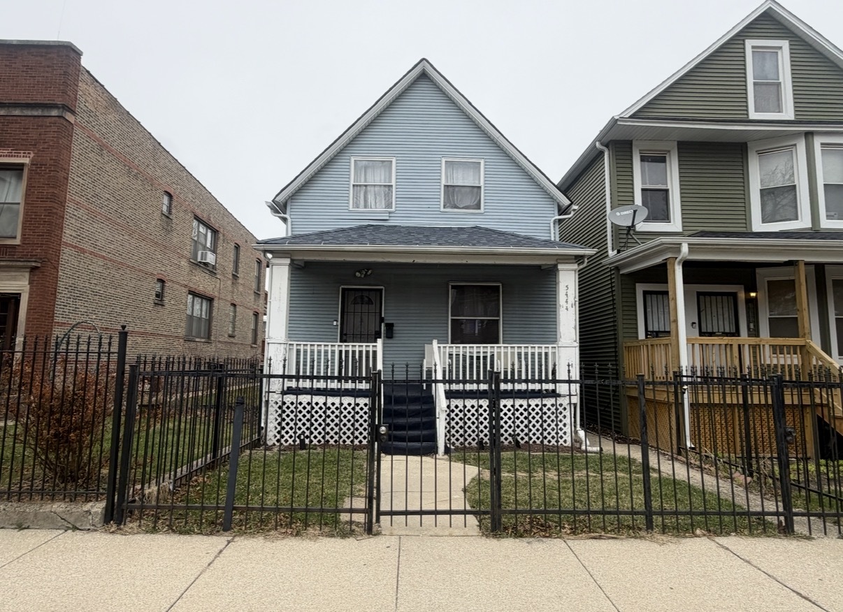 5444 West Walton Avenue Chicago IL 60651