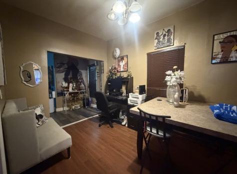 5444 West Walton Avenue Chicago IL 60651
