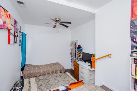 822 11TH Street North Chicago IL 60064