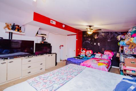 822 11TH Street North Chicago IL 60064