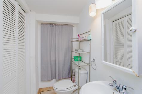 822 11TH Street North Chicago IL 60064