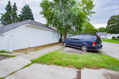 822 11TH Street North Chicago IL 60064