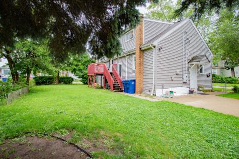 822 11TH Street North Chicago IL 60064
