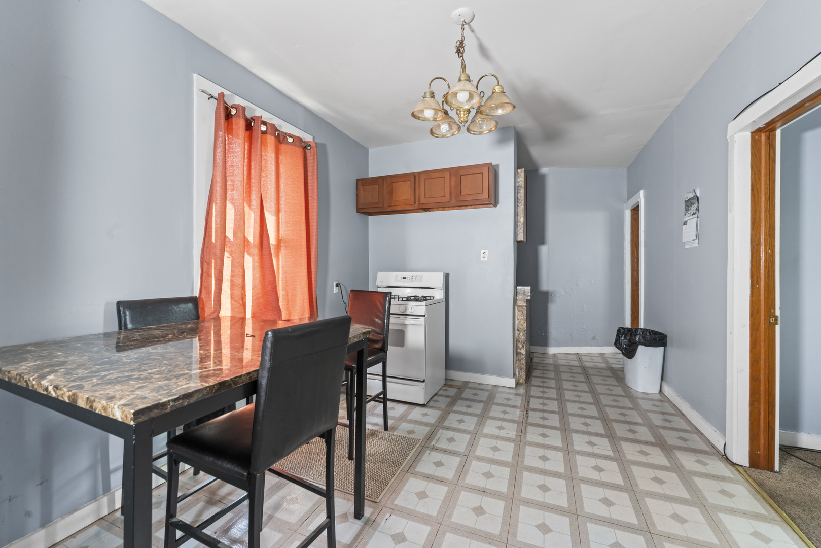 13513 South Baltimore Avenue Chicago IL 60633