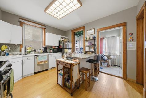 3531 North Oakley Avenue Chicago IL 60618