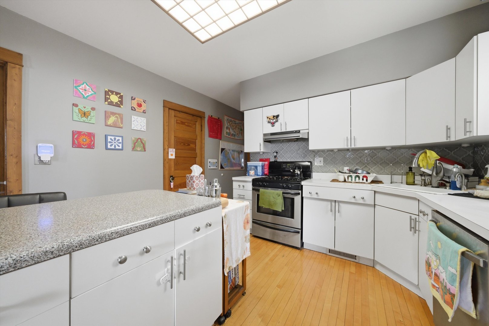 3531 North Oakley Avenue Chicago IL 60618