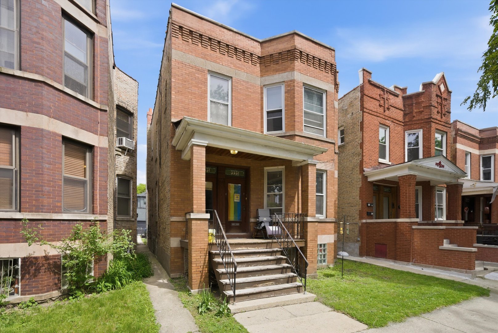 3531 North Oakley Avenue Chicago IL 60618