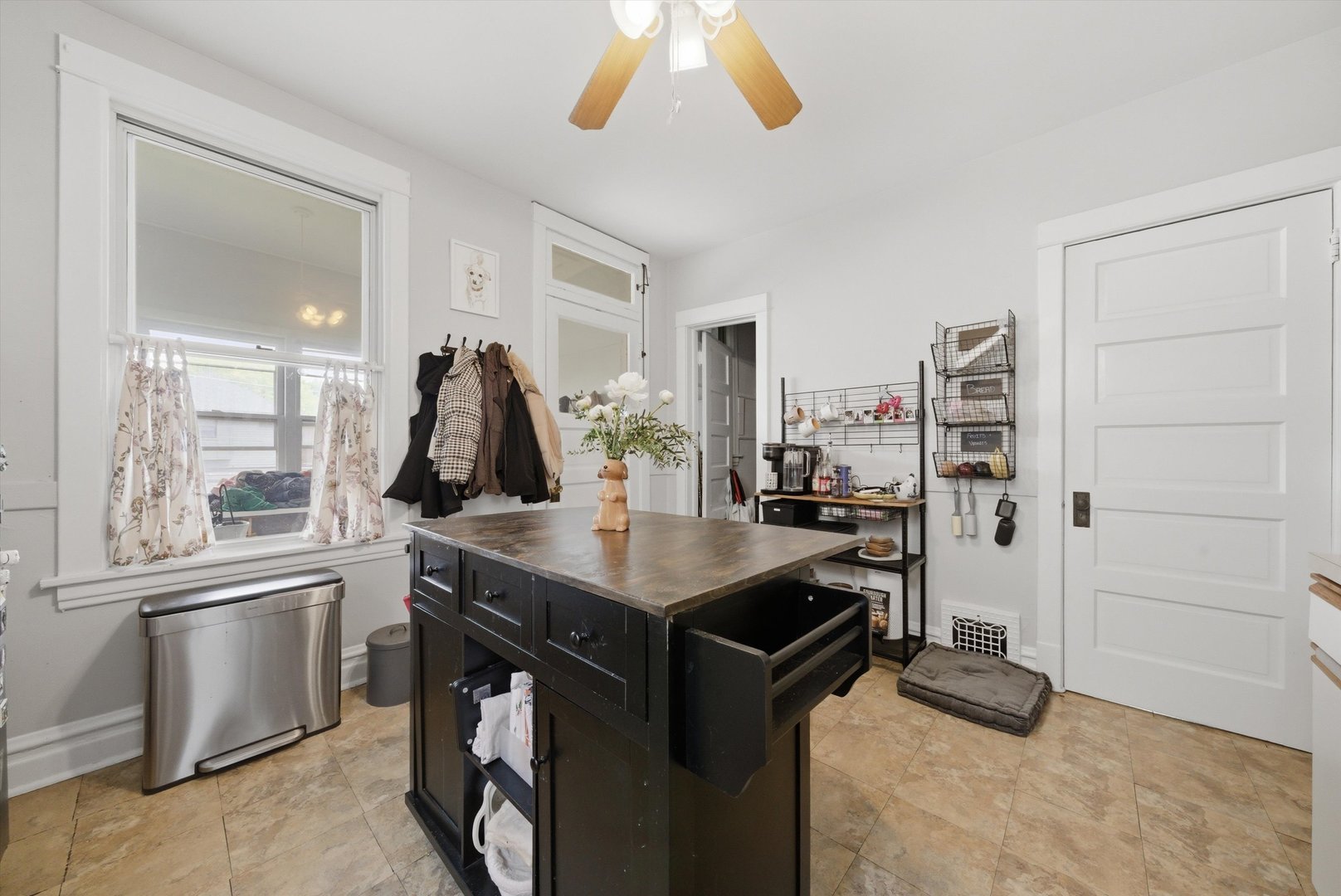 3531 North Oakley Avenue Chicago IL 60618