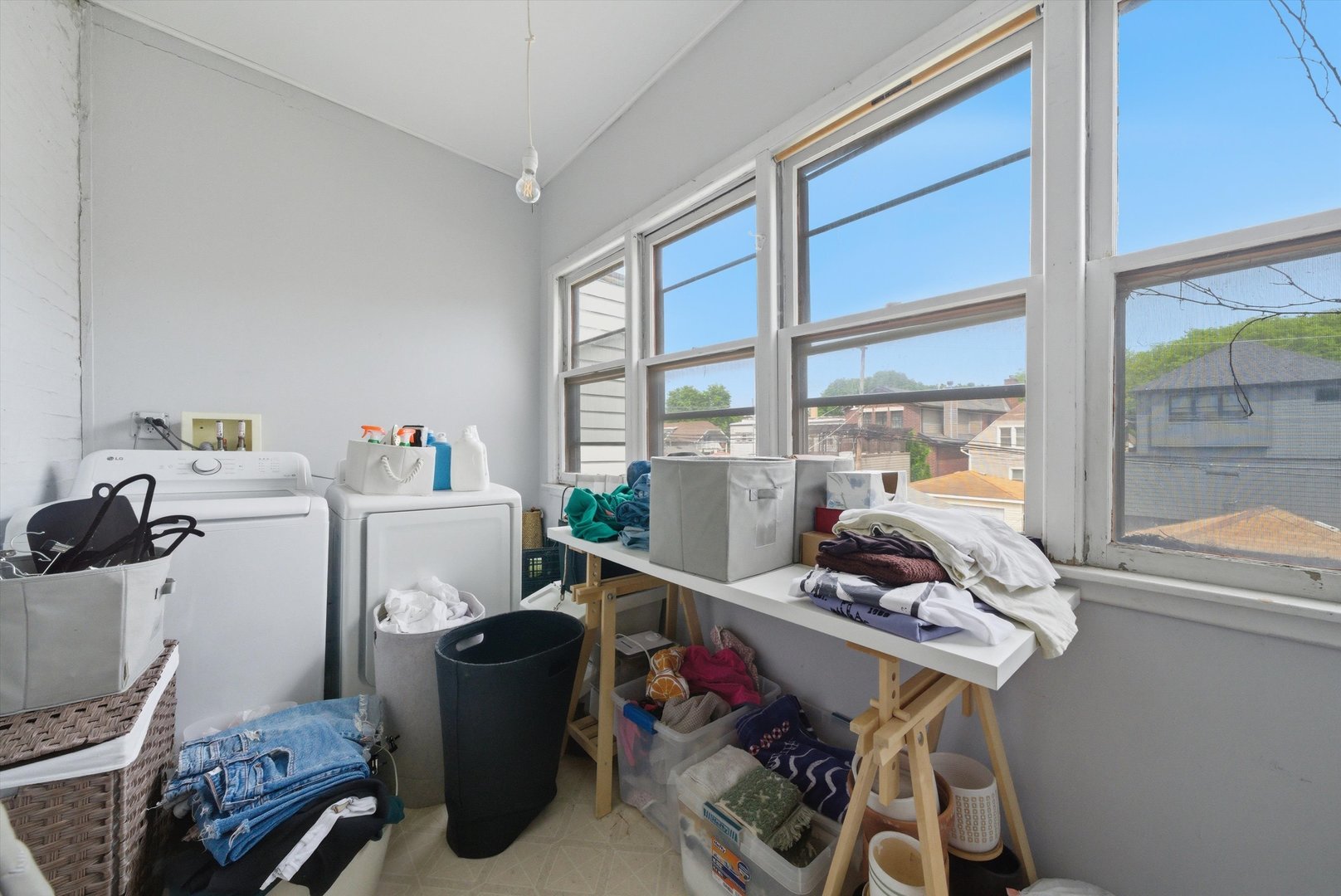 3531 North Oakley Avenue Chicago IL 60618