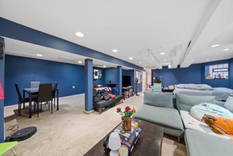 3531 North Oakley Avenue Chicago IL 60618