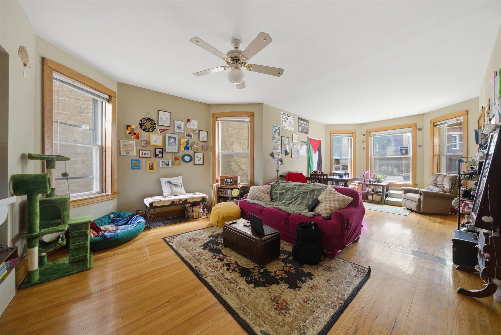 3531 North Oakley Avenue Chicago IL 60618