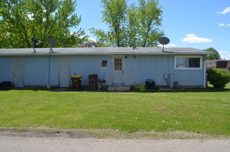 903-905 West Street Harvard IL 60033