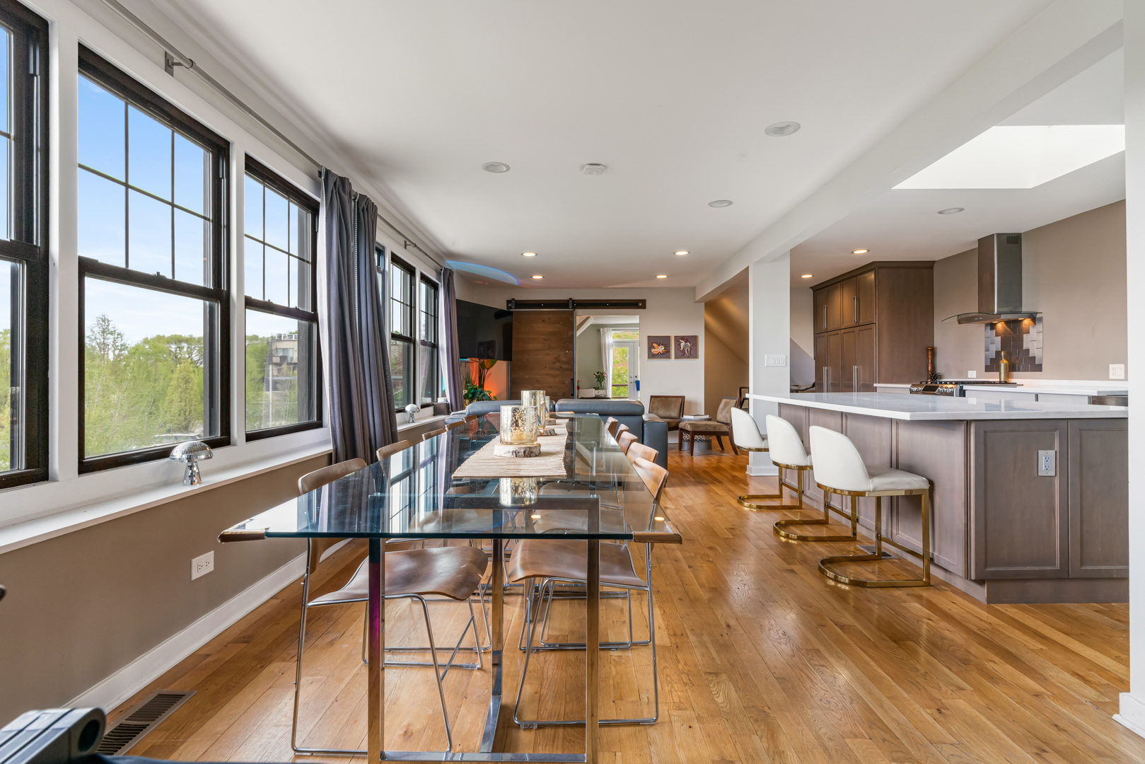 2331 North Elston Court Chicago IL 60614
