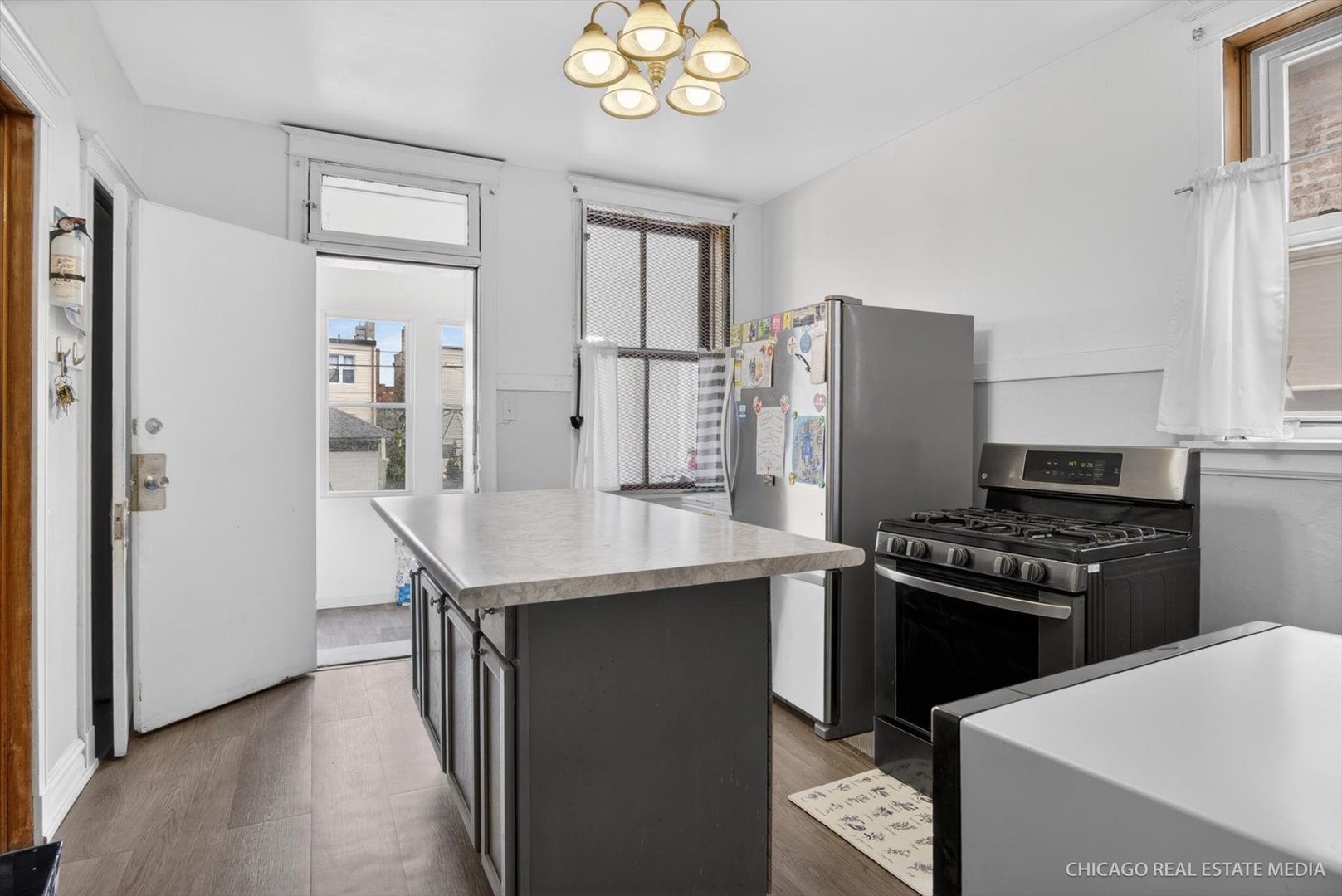 1011 North Menard Avenue Chicago IL 60651