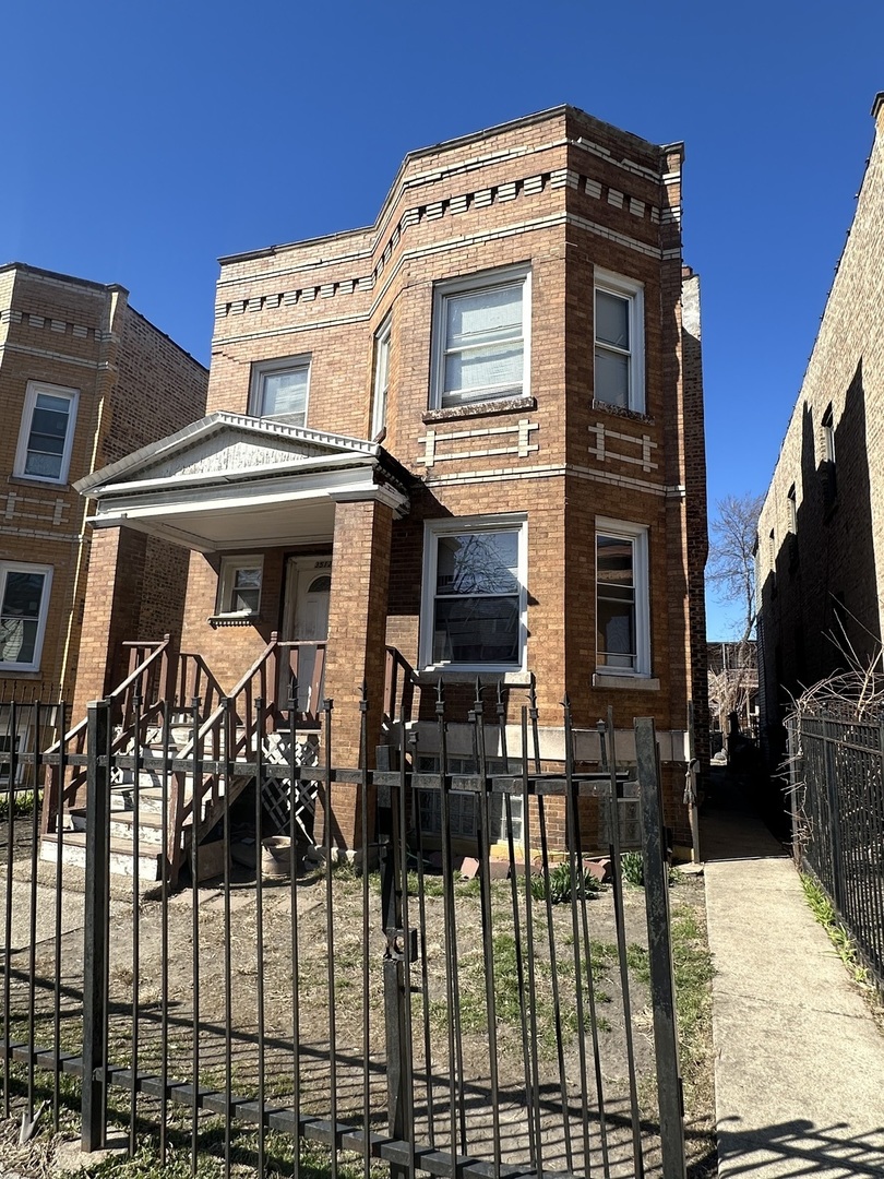 3512 West Polk Street Chicago IL 60624