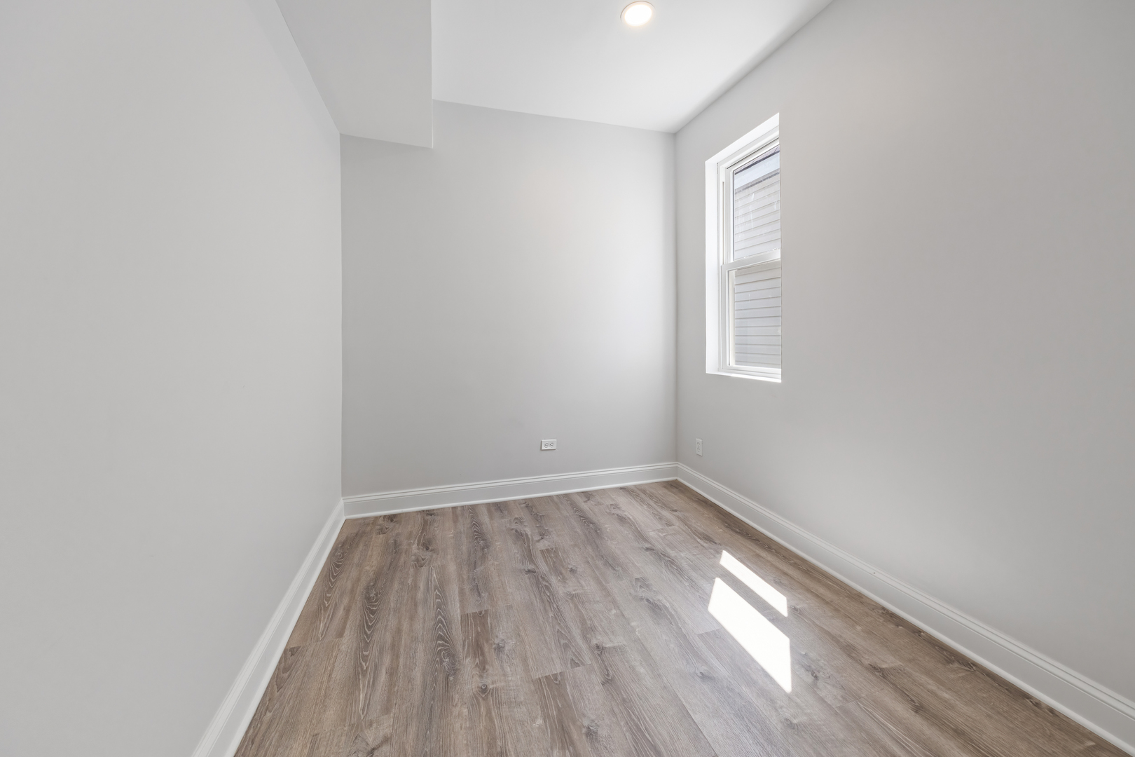 3221 East 91st Street Chicago IL 60617