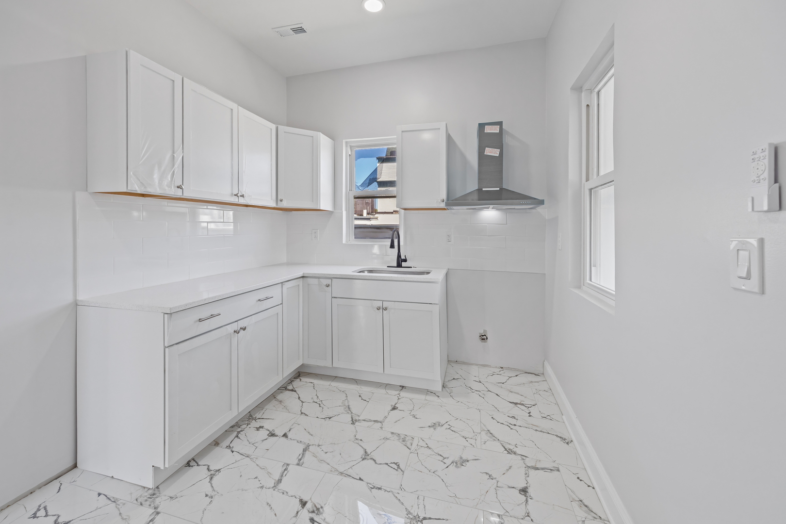 3221 East 91st Street Chicago IL 60617