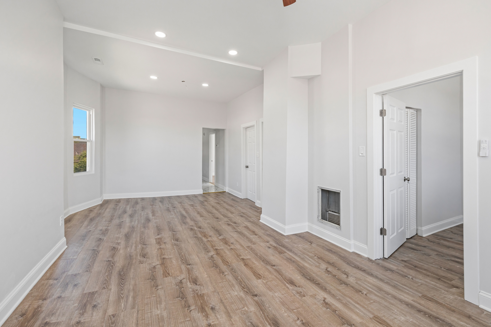 3221 East 91st Street Chicago IL 60617