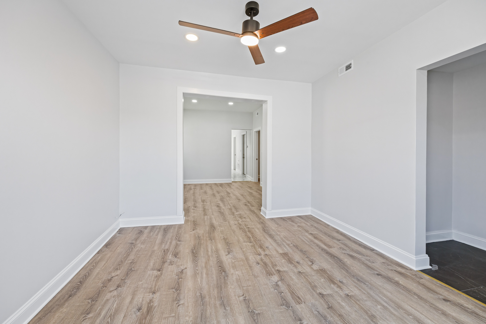 3221 East 91st Street Chicago IL 60617