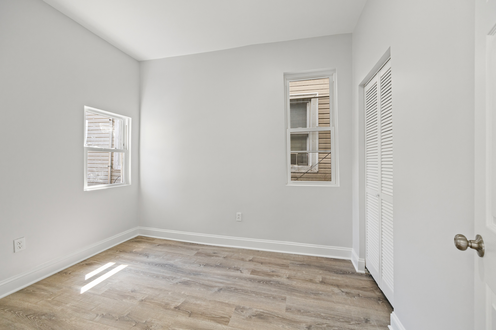 3221 East 91st Street Chicago IL 60617