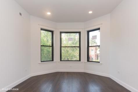 2843 West Fletcher Street Chicago IL 60618