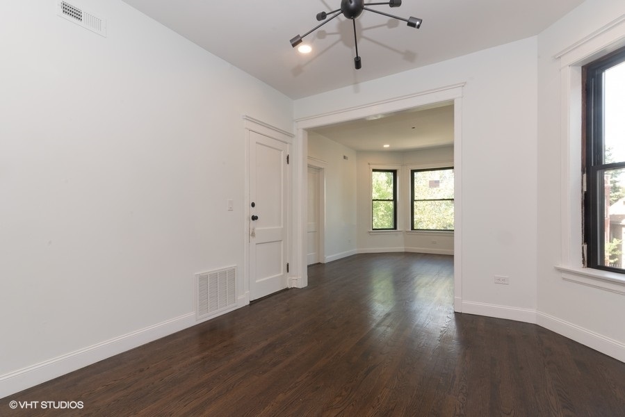 2843 West Fletcher Street Chicago IL 60618
