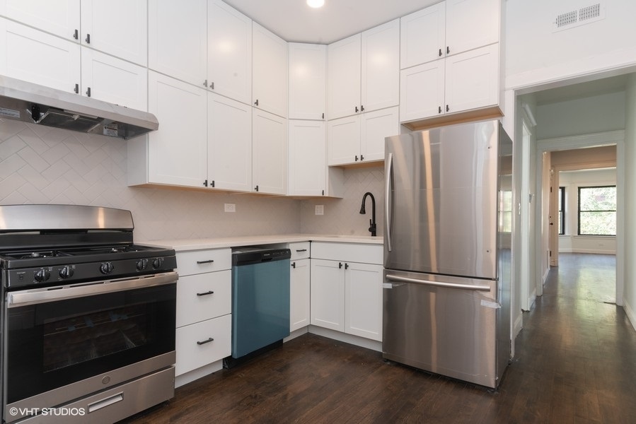 2843 West Fletcher Street Chicago IL 60618
