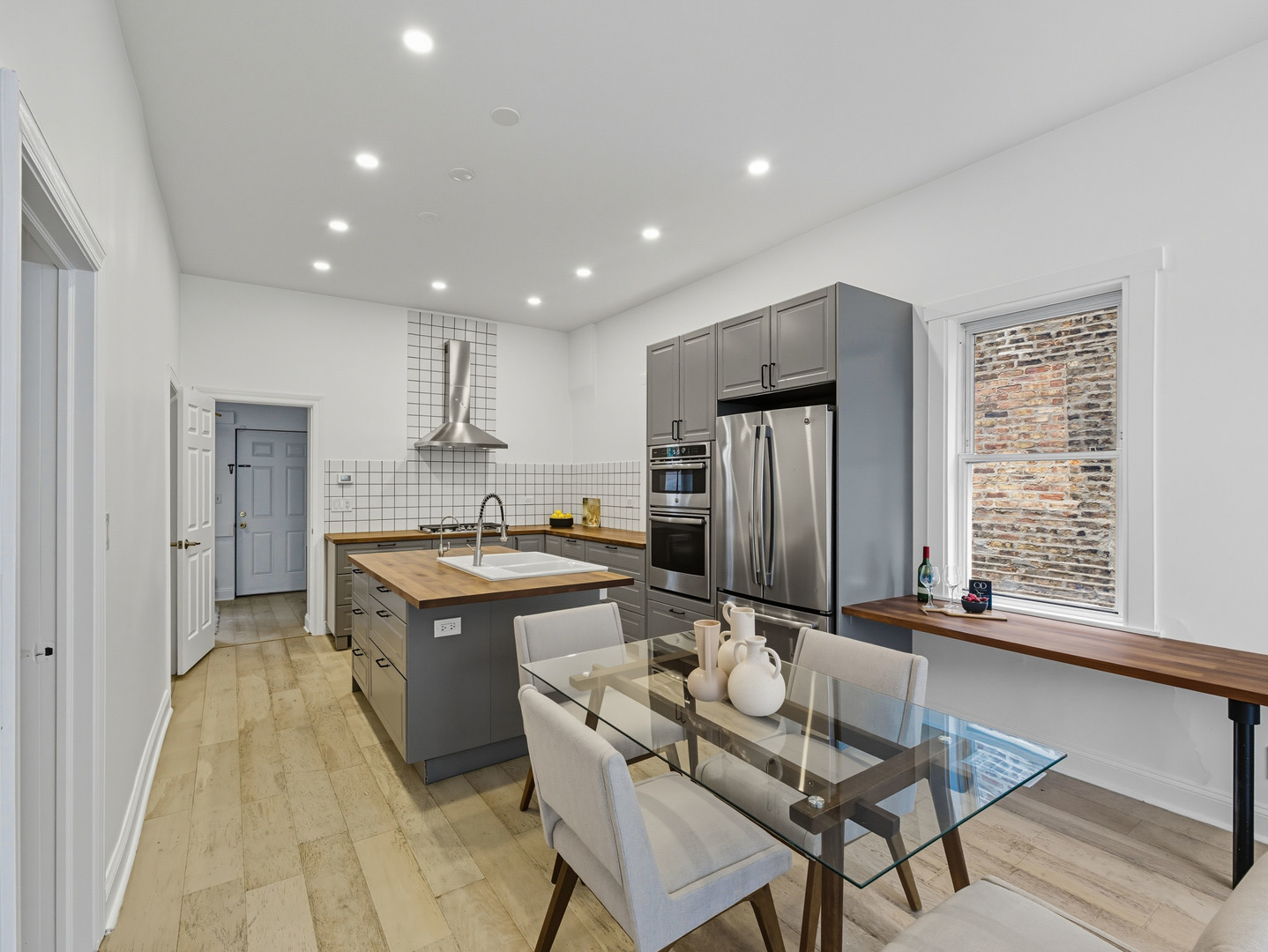 3306 West Le Moyne Street Chicago IL 60651
