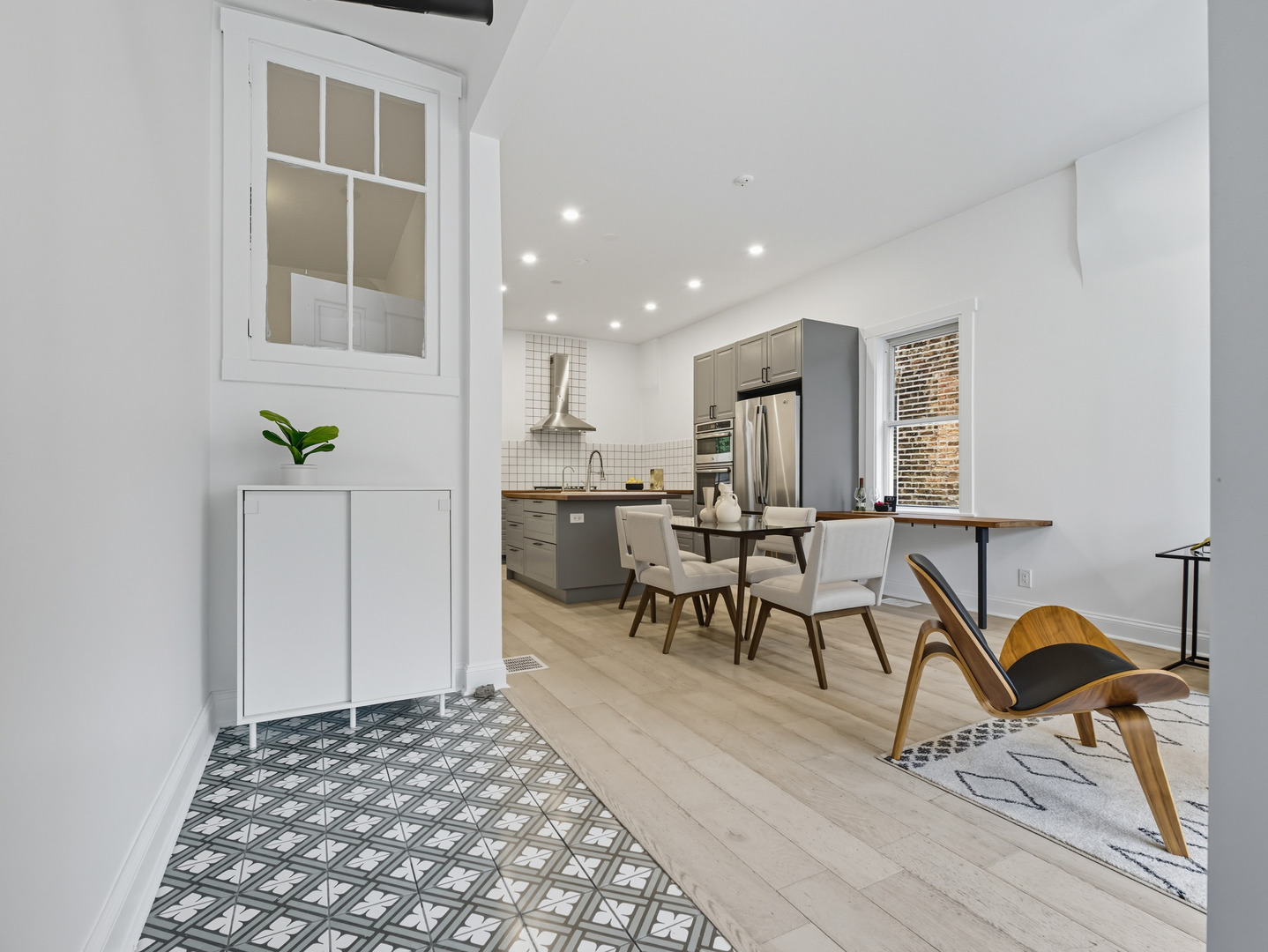 3306 West Le Moyne Street Chicago IL 60651