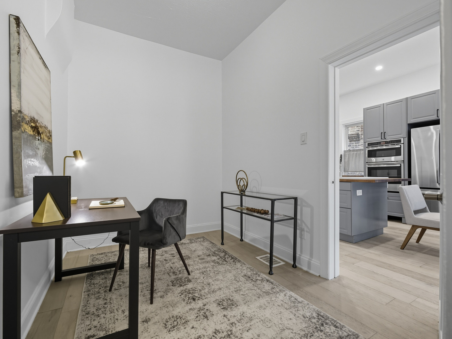 3306 West Le Moyne Street Chicago IL 60651
