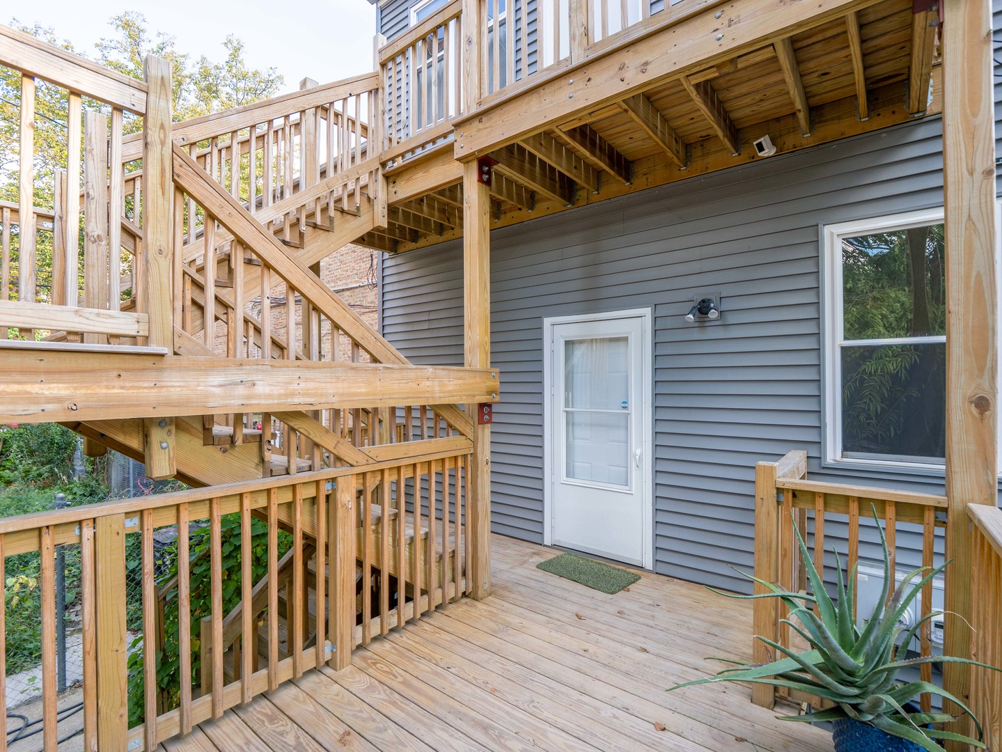 3306 West Le Moyne Street Chicago IL 60651