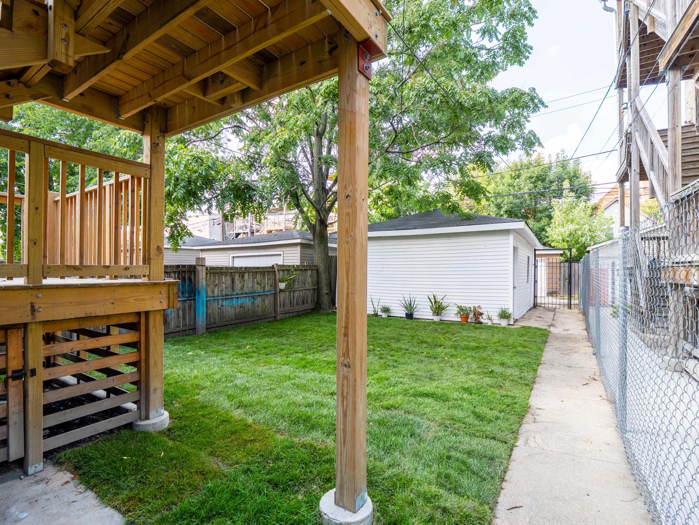 3306 West Le Moyne Street Chicago IL 60651