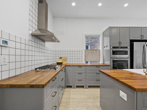 3306 West Le Moyne Street Chicago IL 60651